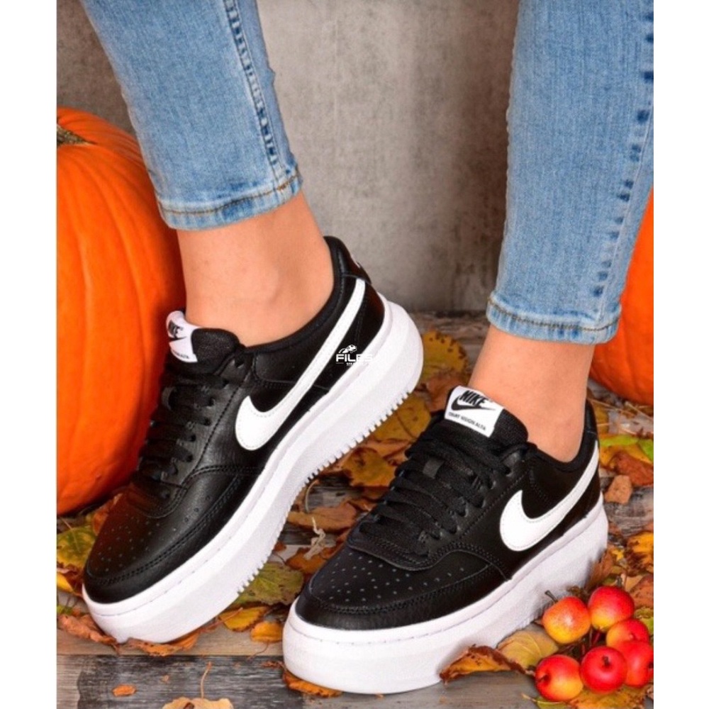 Nike Women's Court Vision Alta Casual Sneakers size 8 - Picture 3 of 10